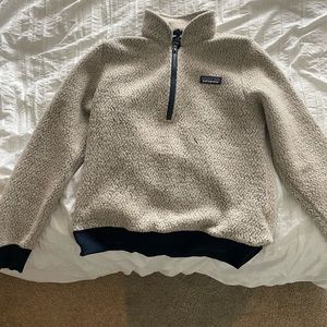 Patagonia XS women’s fleece. Quarter zip. Oatmeal and navy